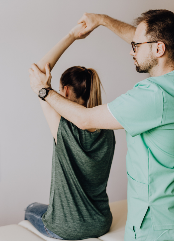 Targeted physiotherapy approach supporting pain relief, strength development and improved functional movement for everyday activities.